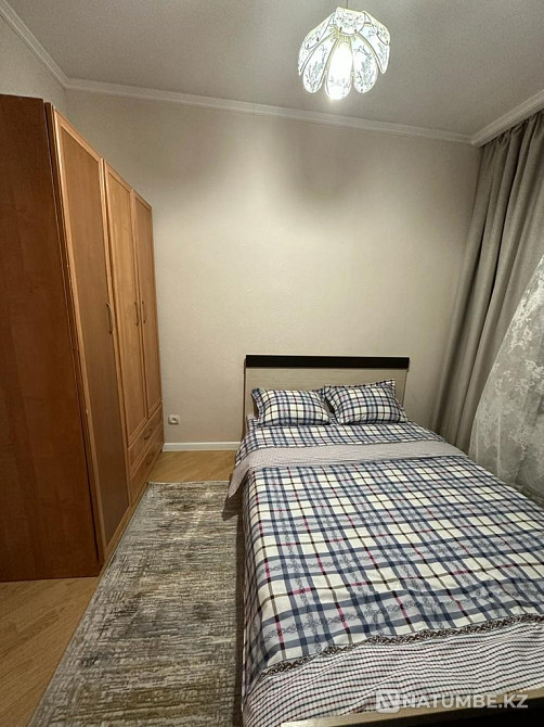 Двухкомнатная посуточно  посуточно. Сдаю Алматы - изображение 3