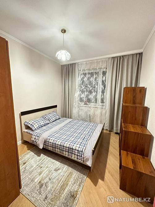 Двухкомнатная посуточно  посуточно. Сдаю Алматы - изображение 2