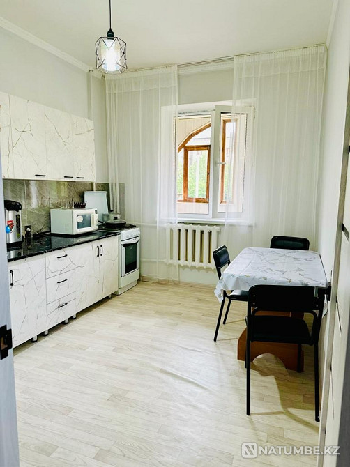 Сдаю квартиру посуточно Алматы - изображение 3