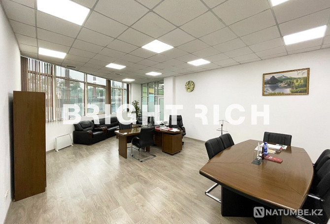 For rent office 500 m2. Almaty - photo 1