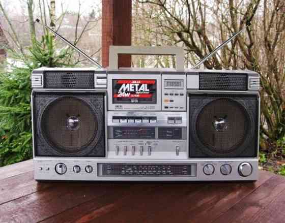 Куплю магнитолу Akai Aj - 525fs Алматы