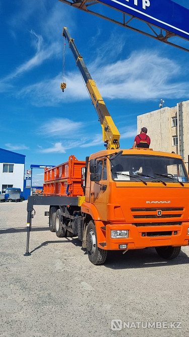 Dump truck Kamaz-45143 with a manipulator Almaty - photo 2