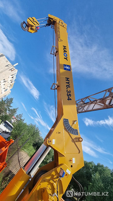 Dump truck Kamaz-45143 with a manipulator Almaty - photo 4