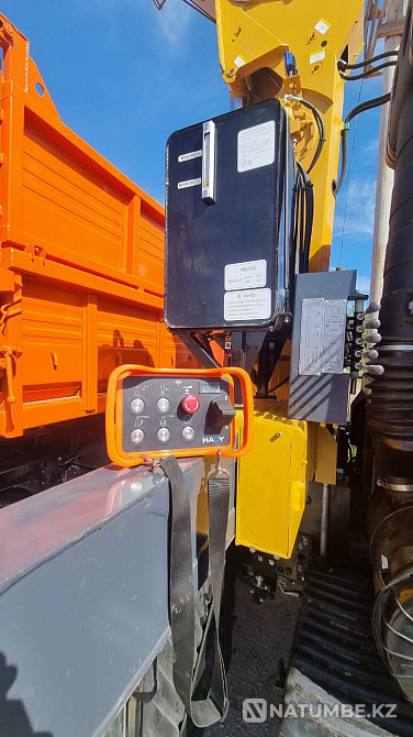 Dump truck Kamaz-45143 with a manipulator Almaty - photo 5