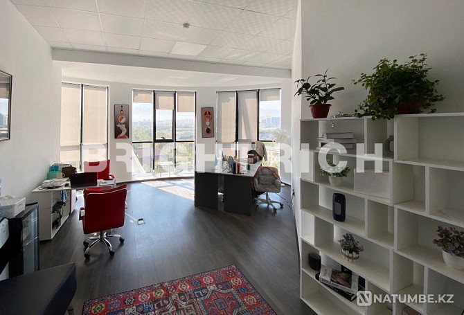 For rent office 449.9 m2. Almaty - photo 1