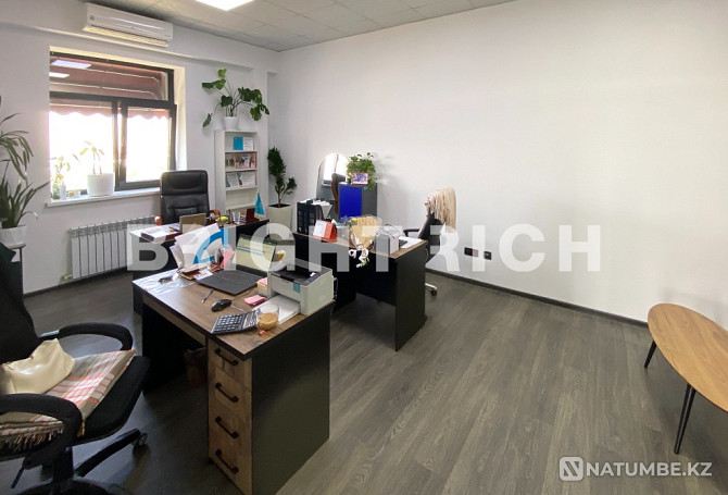 For rent office 449.9 m2. Almaty - photo 9