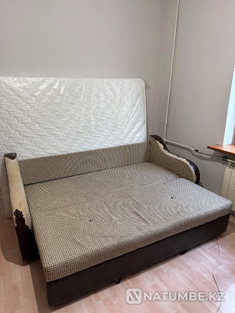 Selling a sofa bed, size 160x200 Almaty - photo 2