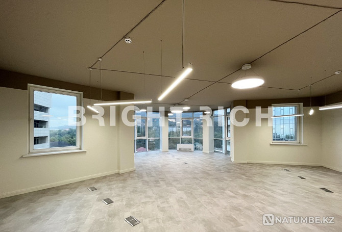 For rent office 1040 m2. Almaty - photo 1