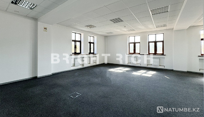 Сдается офис. Площадь 450 м². Алматы - photo 1