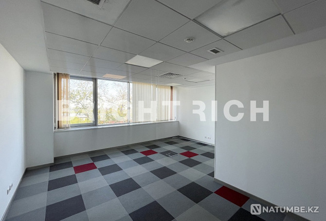 Сдается офис. Площадь 400 м². Алматы - photo 8