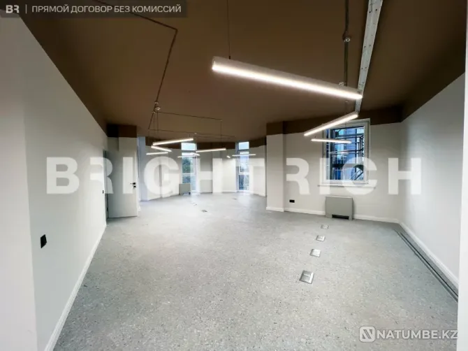 For rent office 2080 m2. Almaty - photo 1