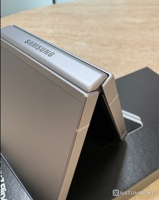 Samsung Galaxy Z Flip 6 256 ГБ Серебрист  Астана - изображение 5