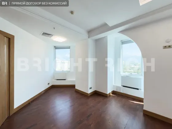 Сдается офис. Площадь 350.3 м² Almaty