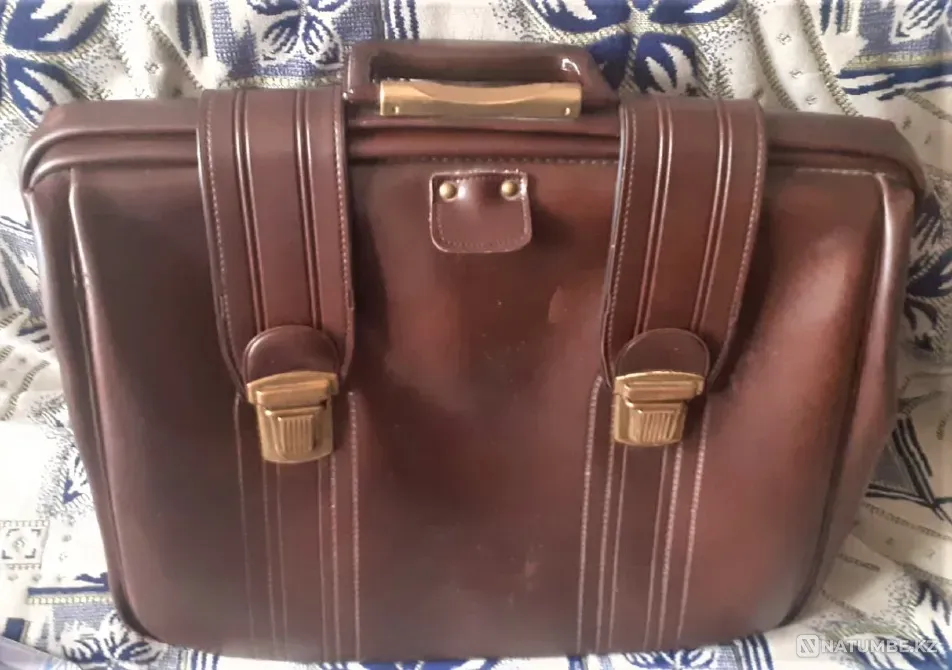 Портфель чиновника советский кожзам 70-е Костанай - изображение 1