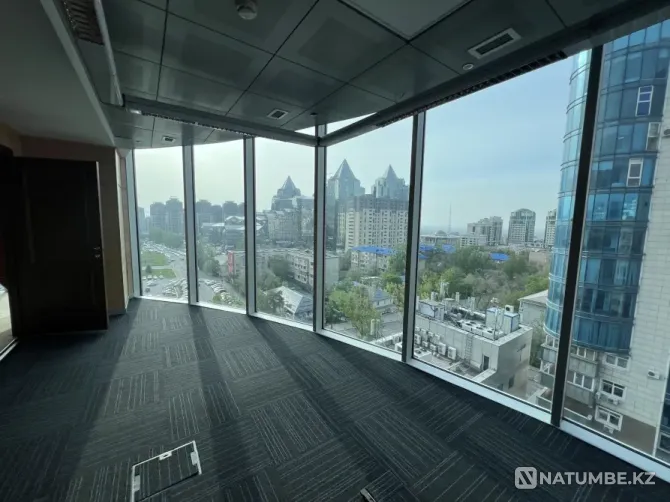 Сдается офис. Площадь 1234 м² Алматы - изображение 1