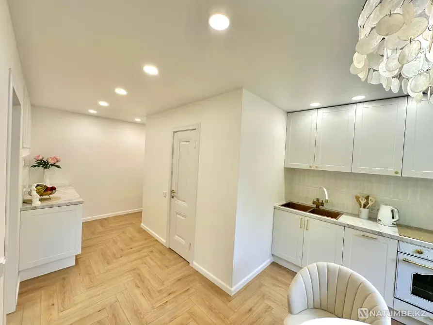 Теңіз жағасында 3 бөлмелі пәтер сатамын  Алматы - изображение 9