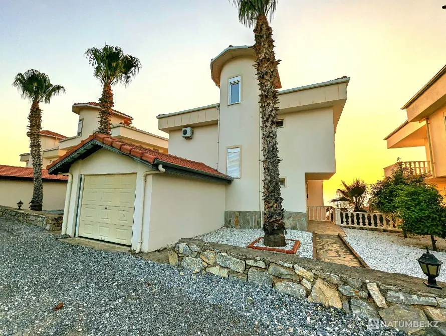 Villa in Alanya - a status that is proud of Astana - photo 1