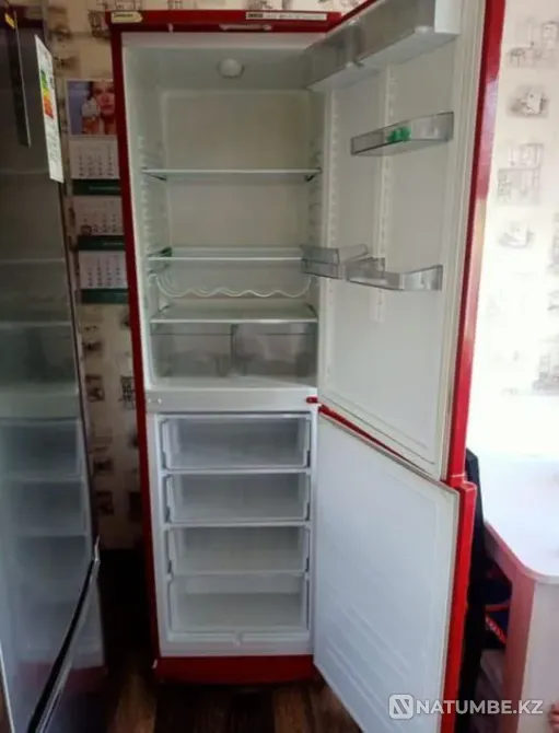 Красный холодильник Атлант Усть-Каменогорск - изображение 2
