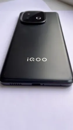 Vivo iqoo neo 10 Астана