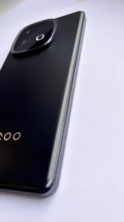 Vivo iqoo neo 10 Астана