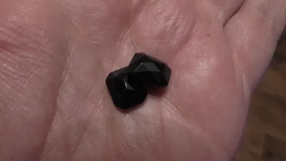 Selling Black Diamonds Sankt-Peterburg