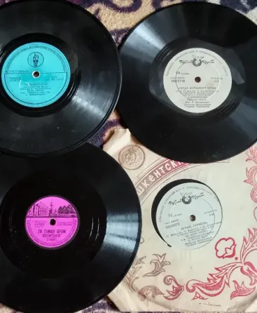 I'm selling gramophone records. Karagandy