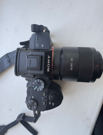 Продам объектив Sony или обмен  Алматы