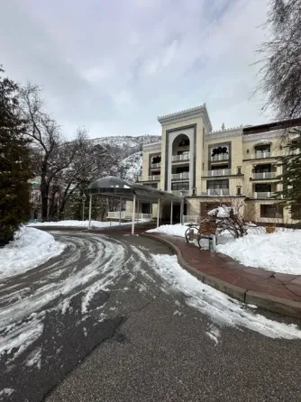 Сдается офис. Площадь 400 м². Алматы