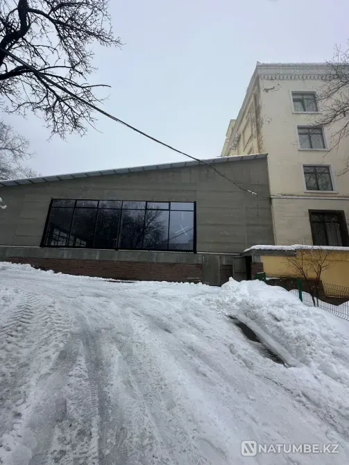 Сдается офис. Площадь 400 м². Алматы - изображение 8