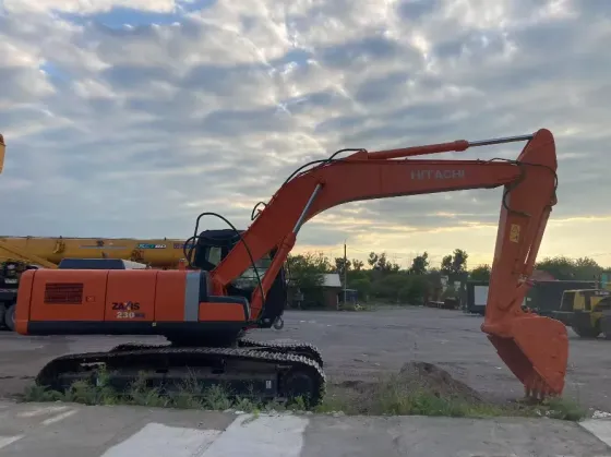 2019 Экскаватор Hitachi ZX230 Алматы