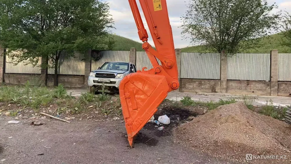 2019 Экскаватор Hitachi ZX230 Алматы - изображение 4