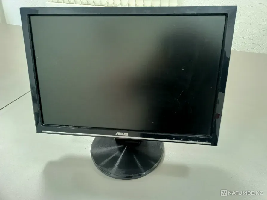 Монитор от компьютера ASUS VW198S диагональ 19 дюймов Караганда - изображение 1