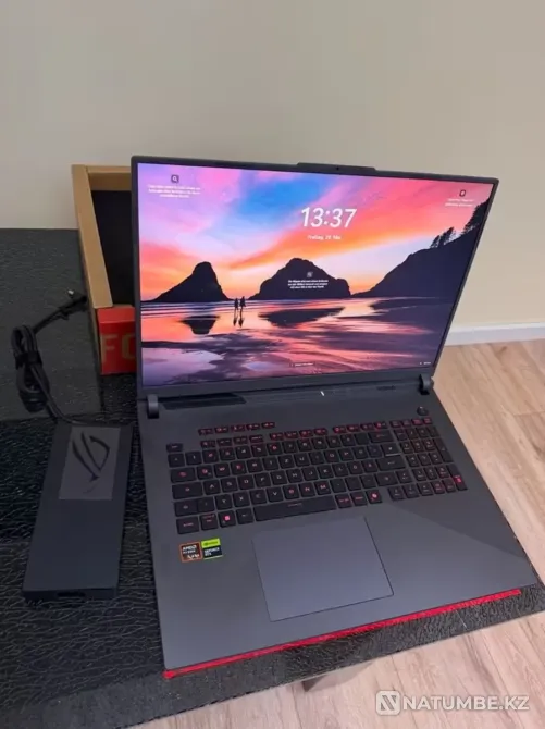Ноутбук Asus Strix G18 G814PM-S9010W с 18-дюймовым экраном Костанай - изображение 1