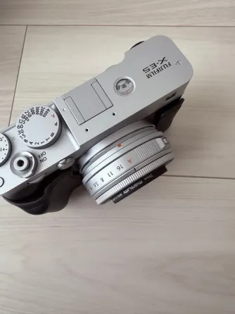 FUJIFILM X-E5 камера с объективом XF 23mm f/2.8 серебристая Астана