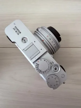 FUJIFILM X-E5 камера с объективом XF 23mm f/2.8 серебристая Астана