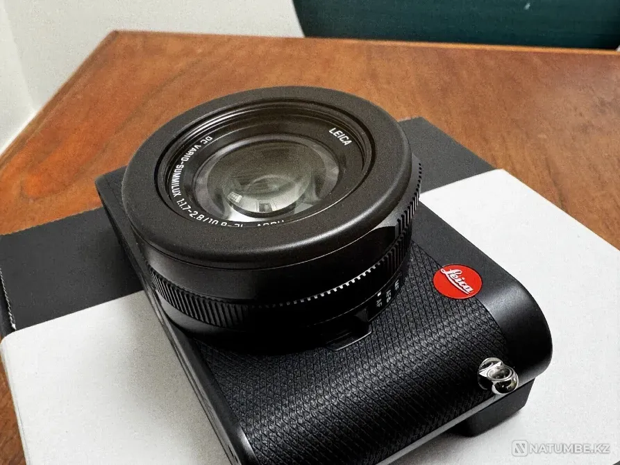 Leica D-Lux 8 Цифровая камера (черная Астана - изображение 2