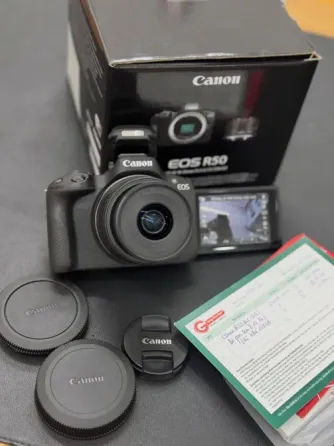 Canon EOS R50 камера с объективом 18–45 мм (черная Астана