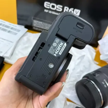 Canon EOS R6 V камера с 20–50 мм f/4 объективом Астана