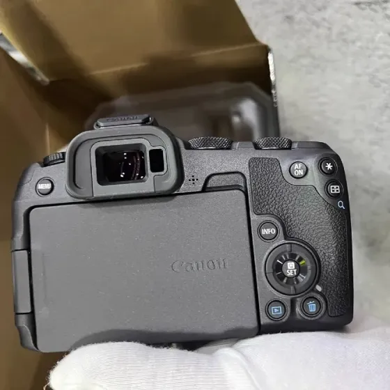 Canon EOS R8 Беззеркальная камера Астана