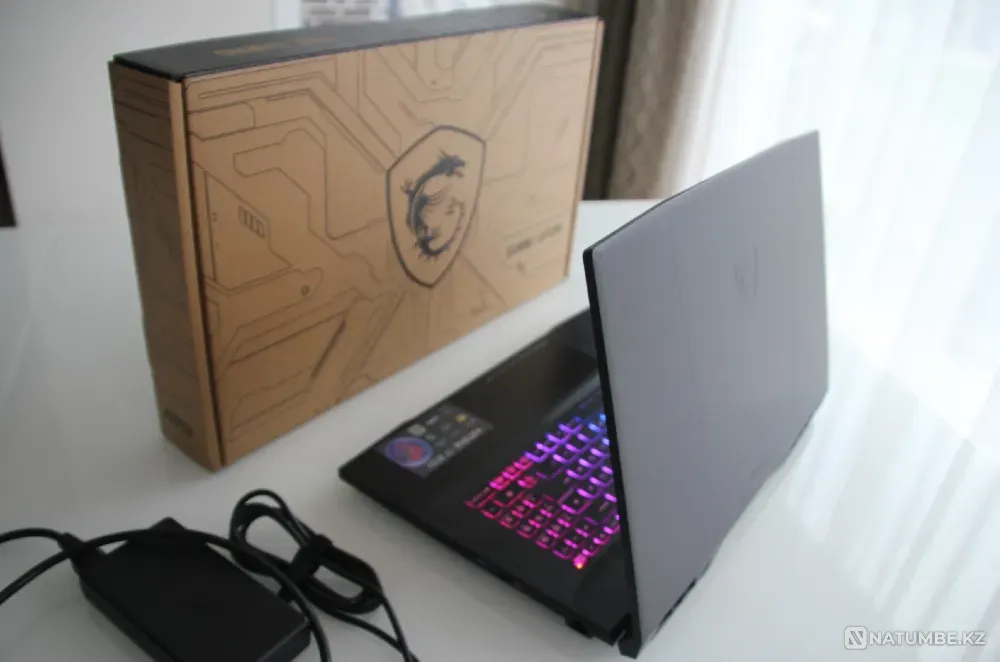 Игровой ноутбук MSI Katana 17 B13VFK (Intel Core i7 Астана - изображение 4