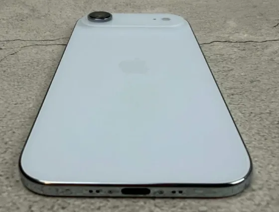 Apple iPhone 17 Air A3260 256 ГБ (разблокированный Усть-Каменогорск