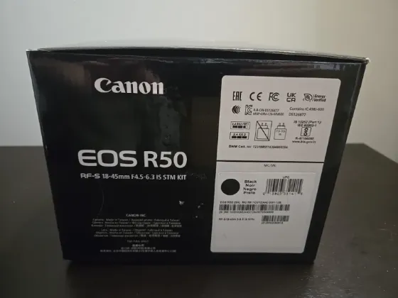 Беззеркальная камера Canon EOS R50 с объективом 18–45 мм Алматы